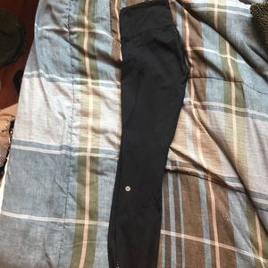 Black Lululemon size 6 leggings
